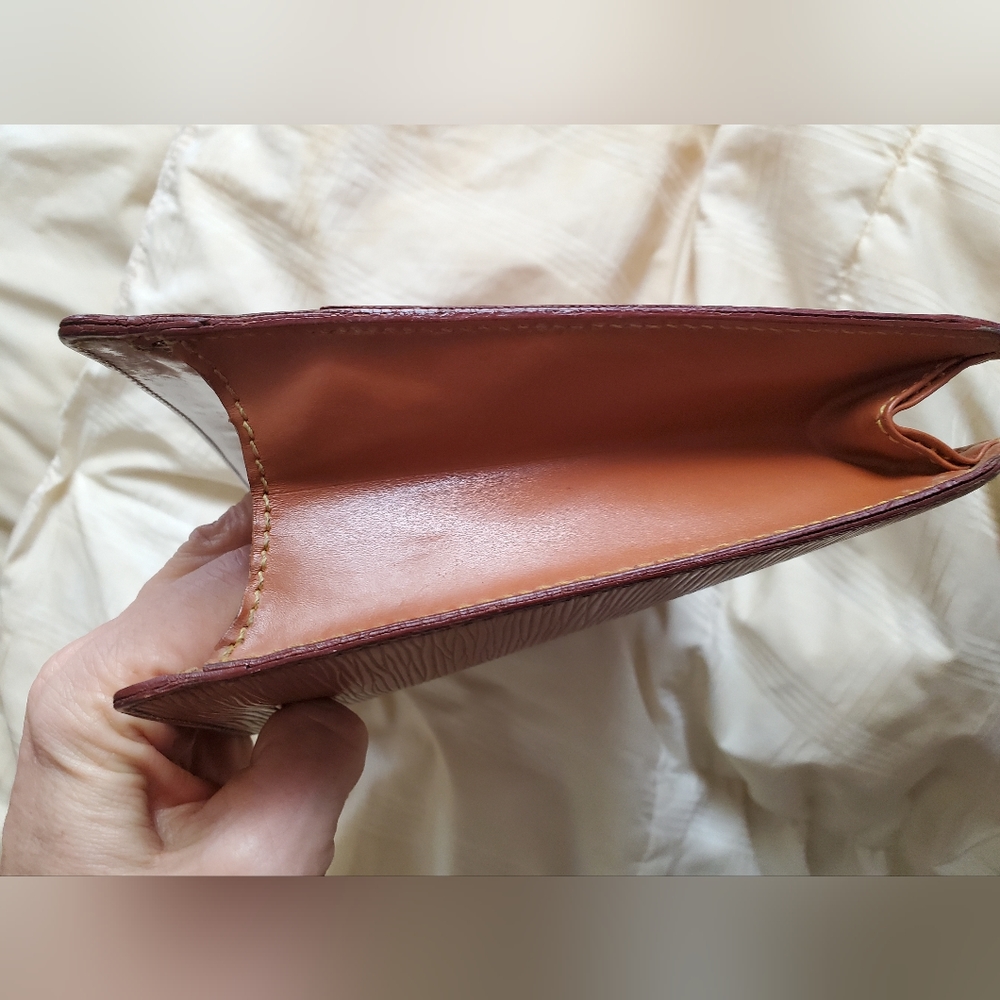 Louis Vuitton Epi leather zipped pouch - Picture 5 of 7